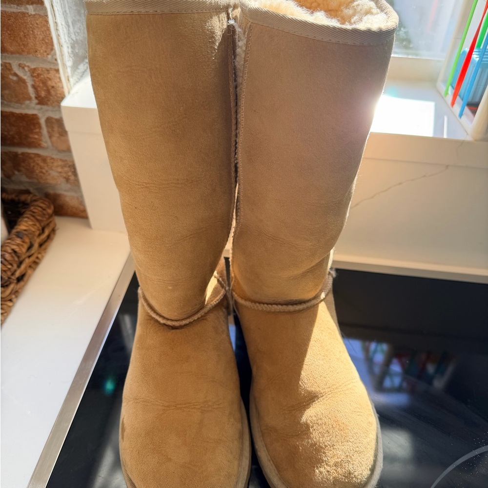Authentic UGG Classic Tall Boots – Women’s Size 5 – No Odor